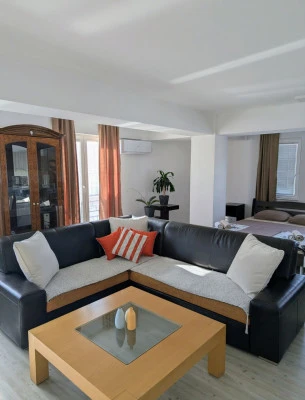  АПАРТМАН ЗА ИЗДАВАЊЕ - ЦЕНТАР ОХРИД