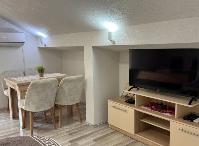 01 Two-Bedroom Apartment with Lake View 