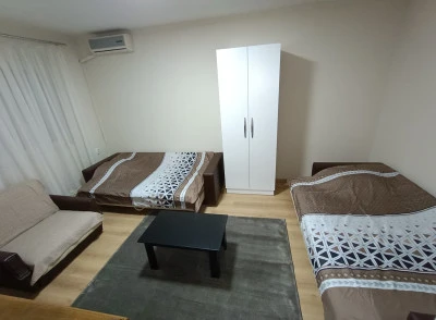 Se izdavaat apartmani