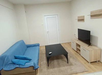 Se izdavaat apartmani