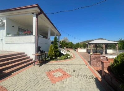 Vikendica na Tikvesko Ezero