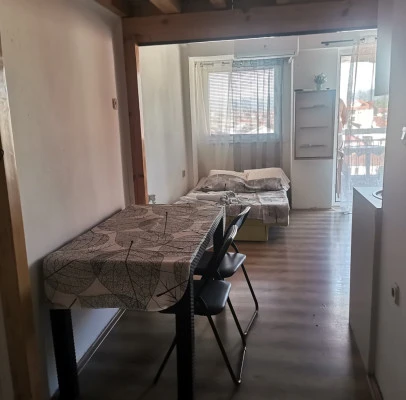 Zenith Apartment